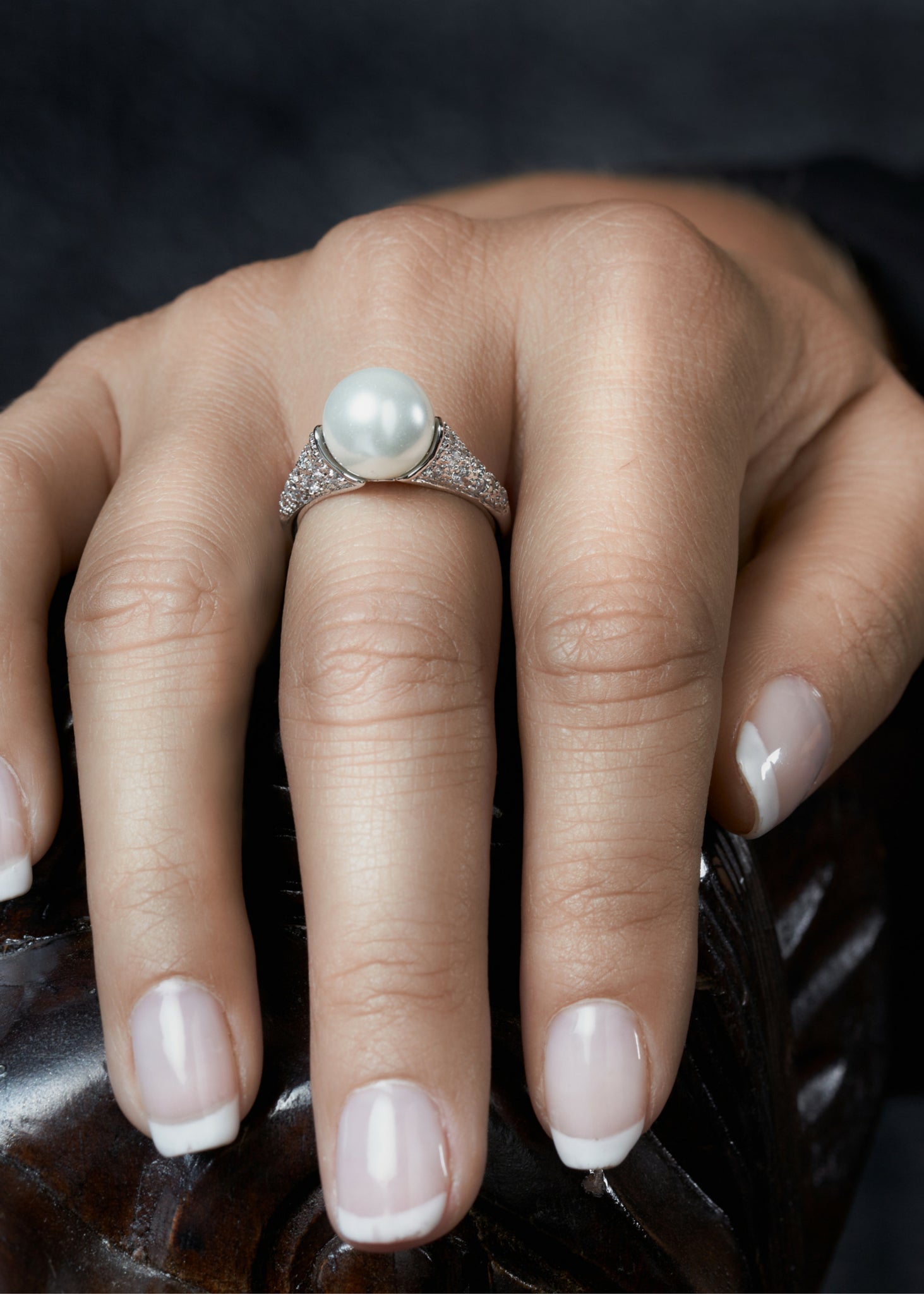 White Pearl Flower White Gold Wedding Ring Set AP70S